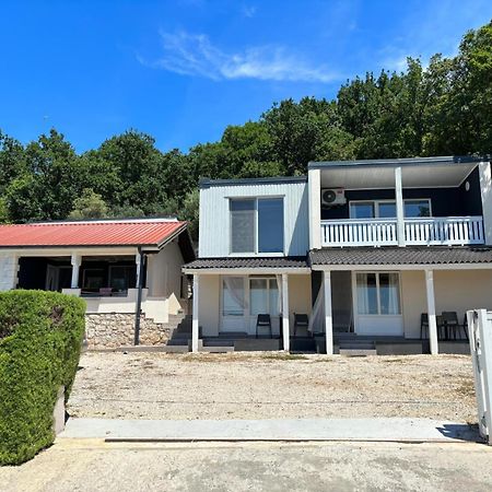 Apartmani Bosnjak สตารีกราด-ปาเคลนีซา ภายนอก รูปภาพ