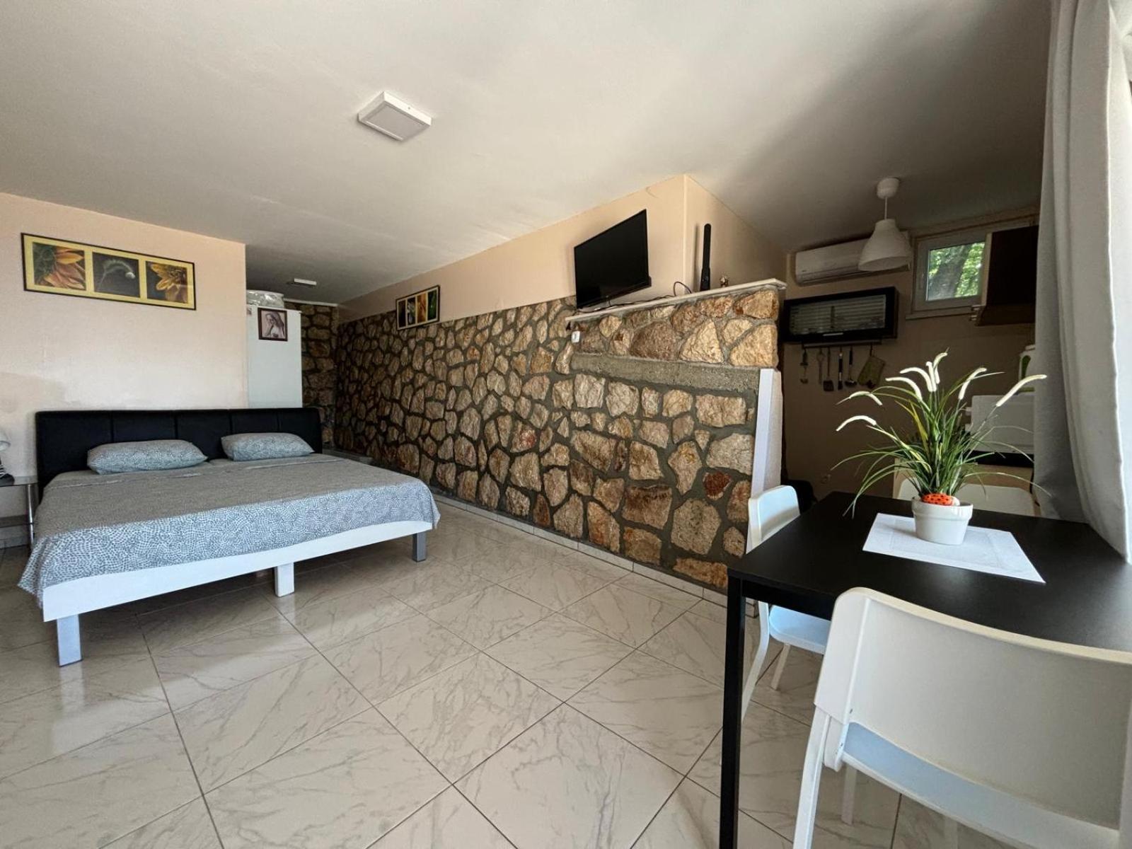 Apartmani Bosnjak สตารีกราด-ปาเคลนีซา ภายนอก รูปภาพ