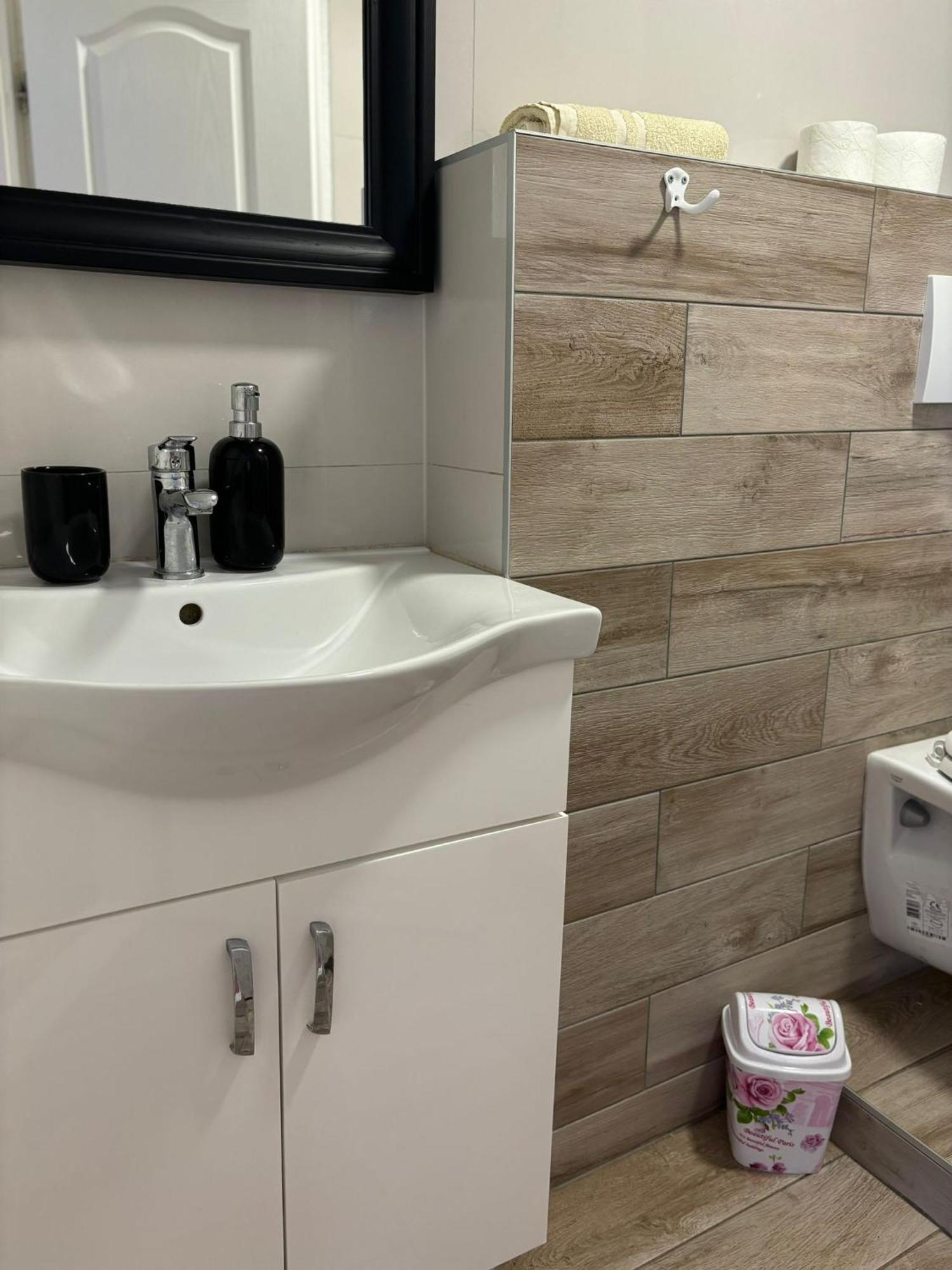 Apartmani Bosnjak สตารีกราด-ปาเคลนีซา ห้อง รูปภาพ