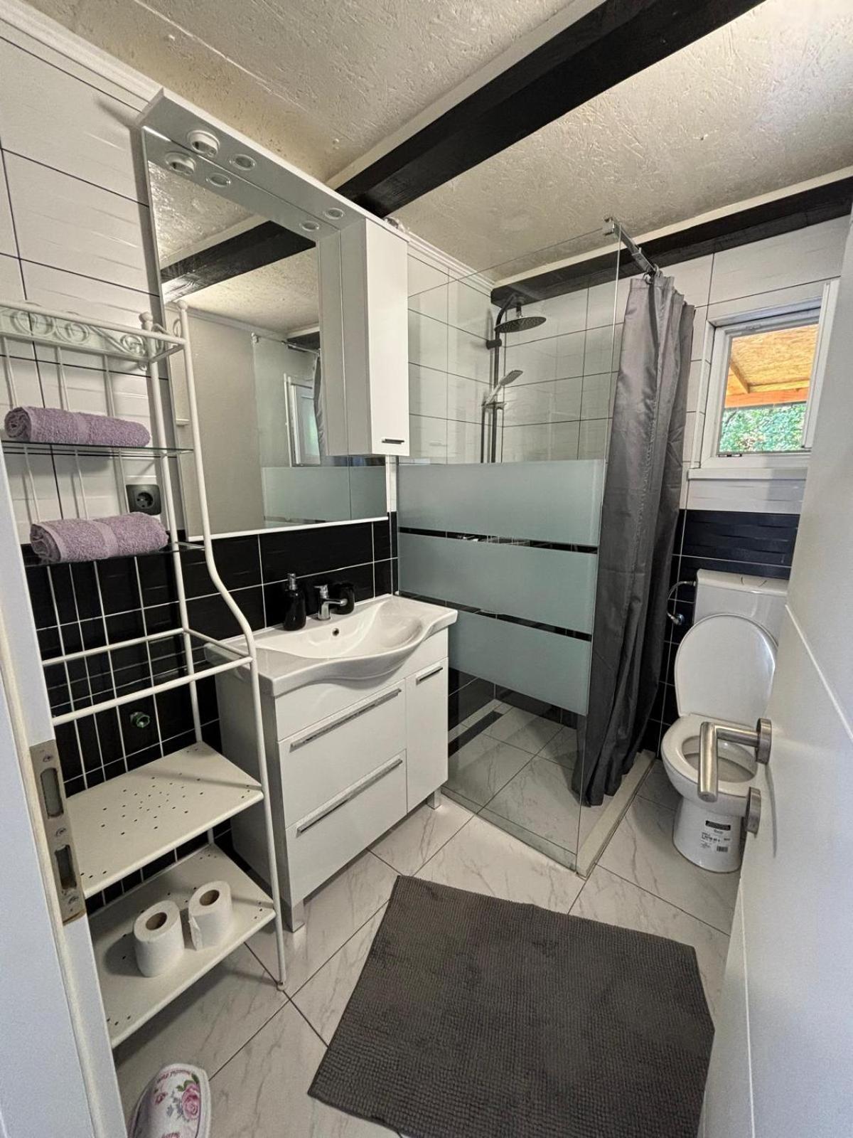 Apartmani Bosnjak สตารีกราด-ปาเคลนีซา ห้อง รูปภาพ